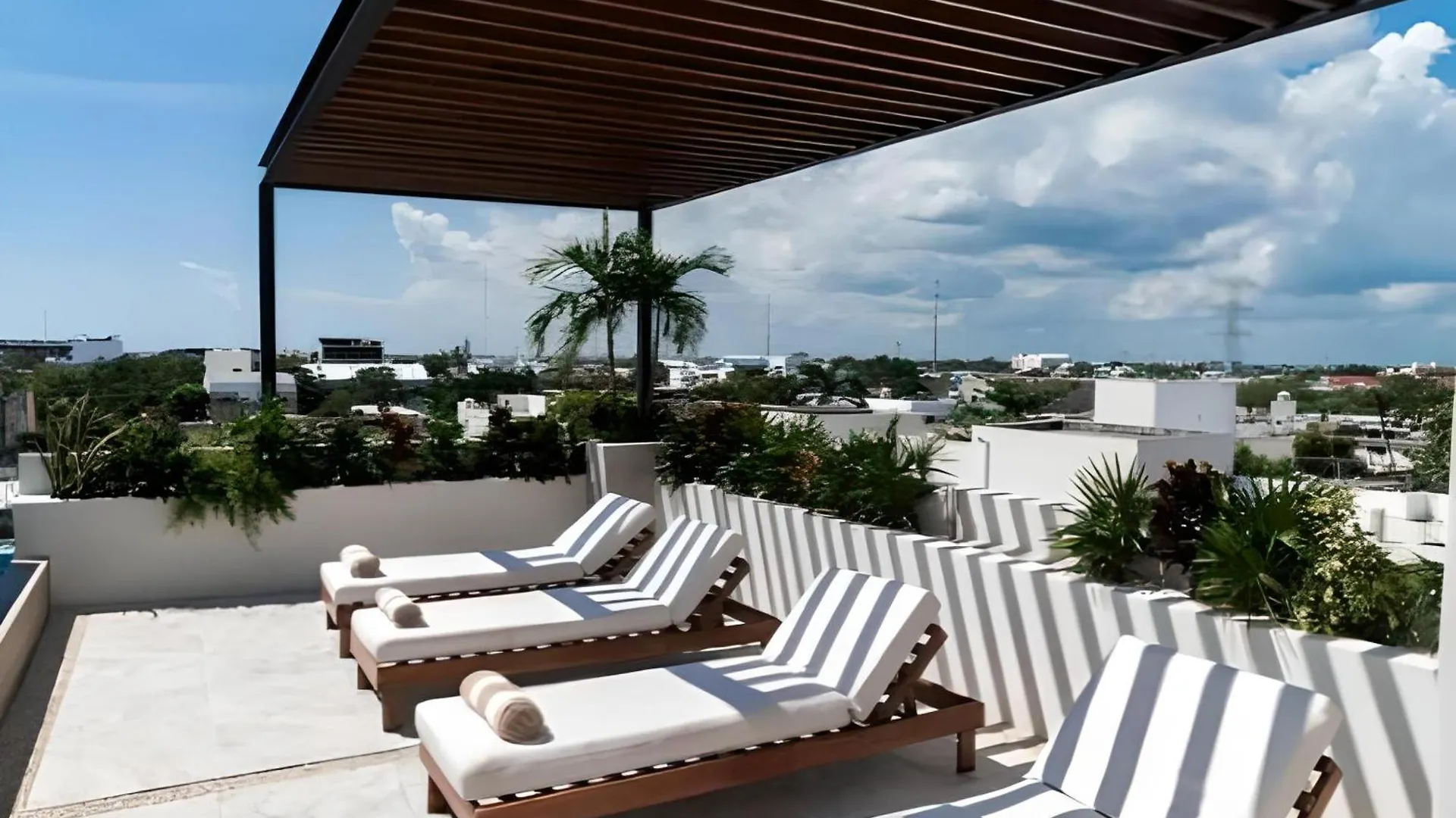 Levitat 32 Playa del Carmen 2*,